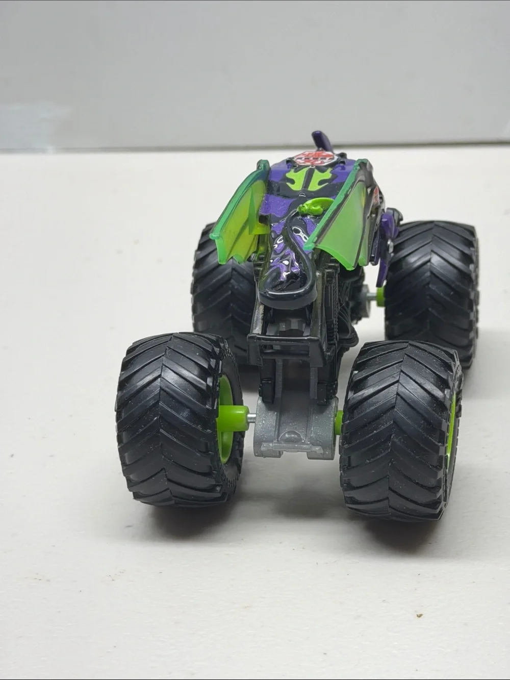 2021 Monster Jam Trucks 1:64 Spin Master Bakugan Dragonoid Toy